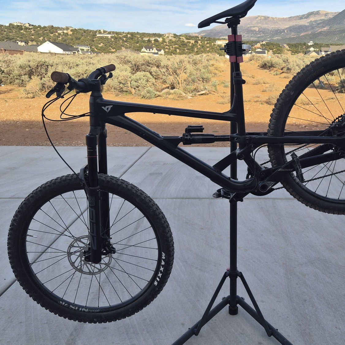 XL 2023 YT Capra Core 1