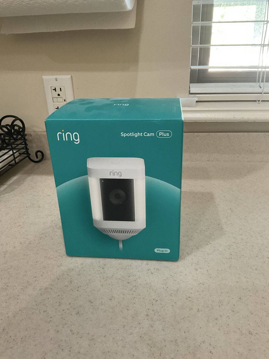 Ring spotlight camera Plus