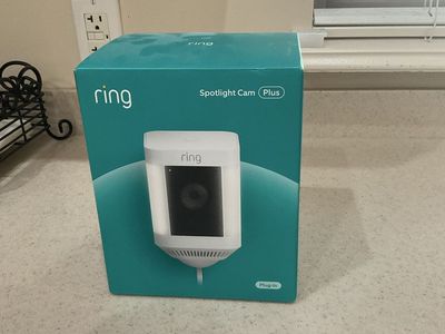Ring spotlight camera Plus