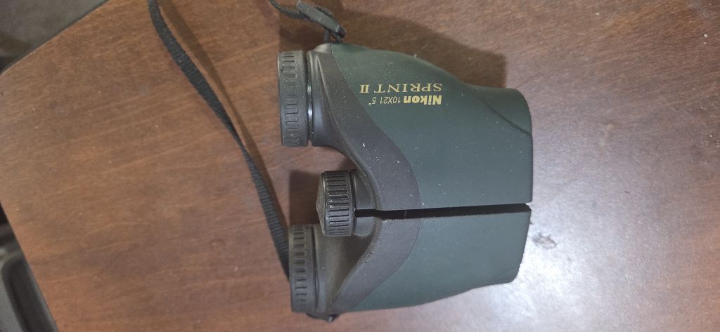 NIKON 10X21 5 SPINT II BINOCULARS  - LIKE NEW!