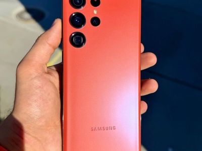 Samsung galaxy S22 Ultra 128 GB Unlocked.