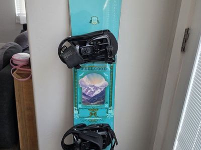 Burton Feelgood Snowboard 152 with Bindings and Bag - Women's All-Mountain