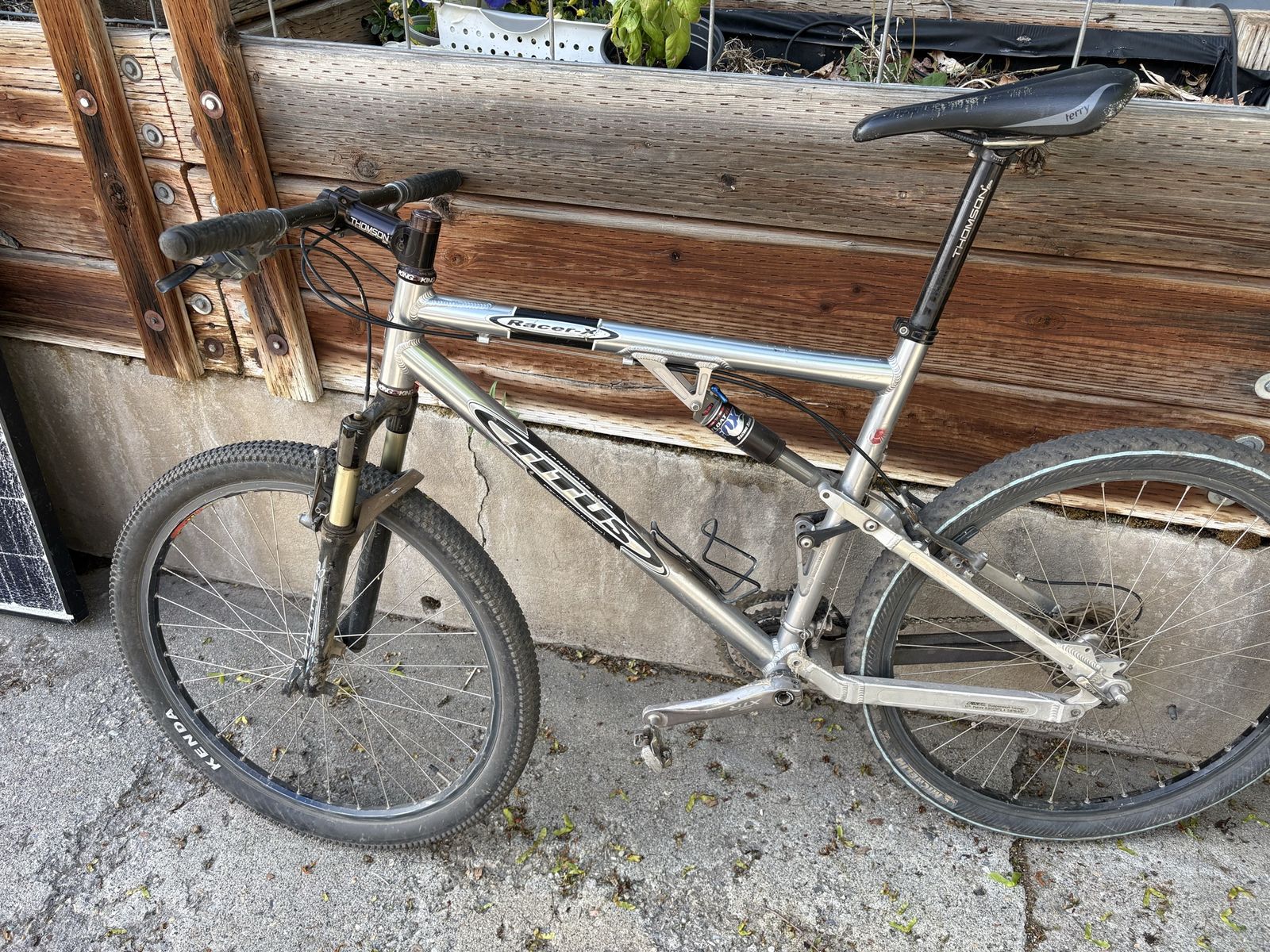 Titus Racer-x bike