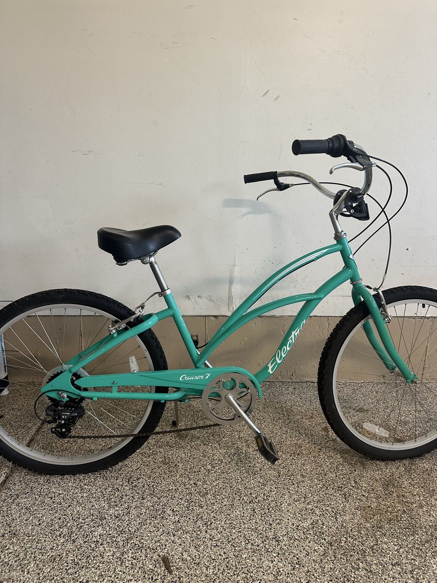 Electra Cruiser 7 Step-Thru 7-Speed Beach Cruiser Bike - Teal Green