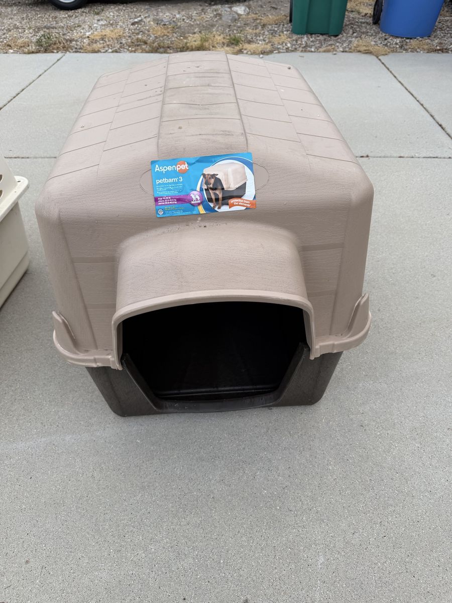 Aspen Pet - Pet Barn 3 (dog house)