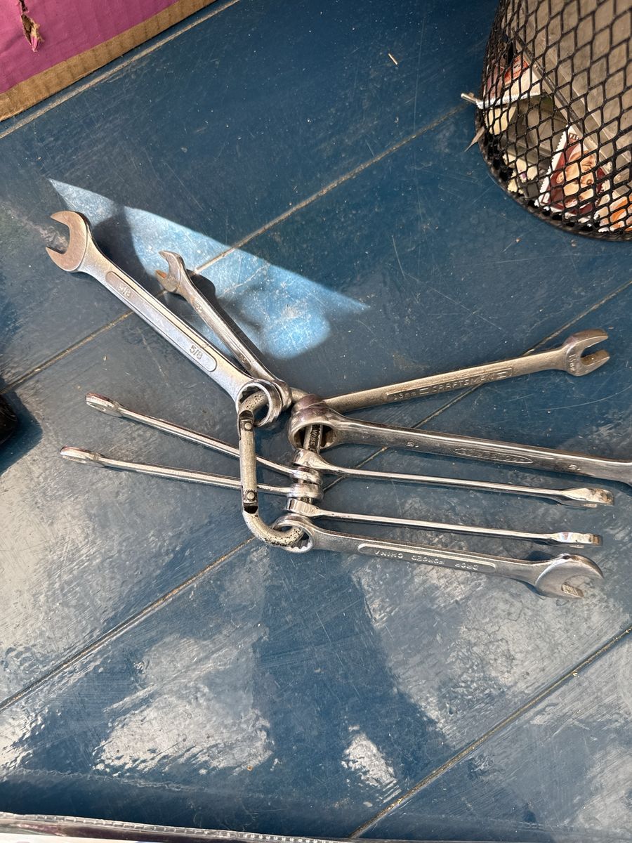 Assorted Mixed Wrenches Set with Carabiner Holder