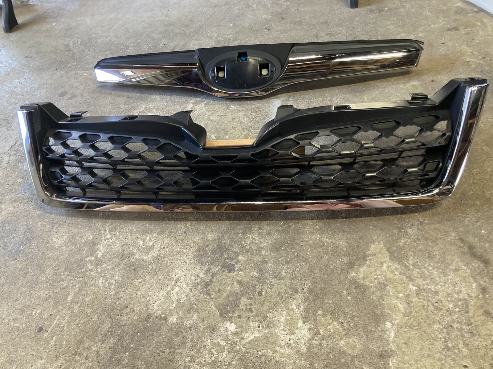 Subaru Forester 2014-2018 Lower and Upper Grille Assembley