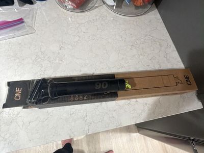 OneUp Components Dropper Post V2, 90mm Travel, 31.6mm Diameter - used in new condition