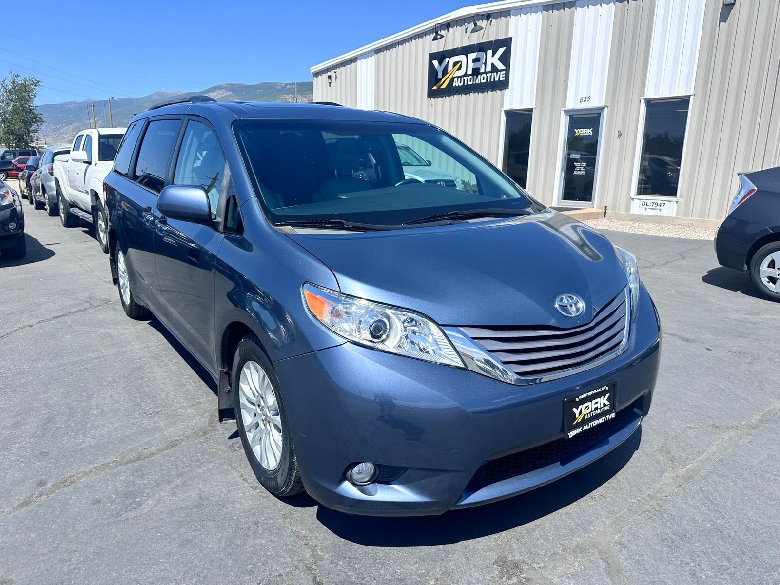 2016 Toyota Sienna XLE Premium 8-Passenger