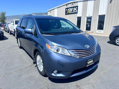 2016 Toyota Sienna XLE Premium 8-Passenger