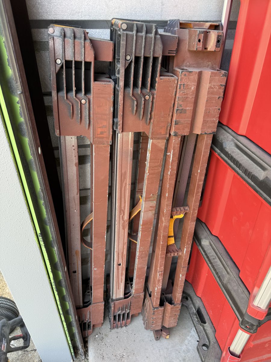 Dewalt metal saw horses