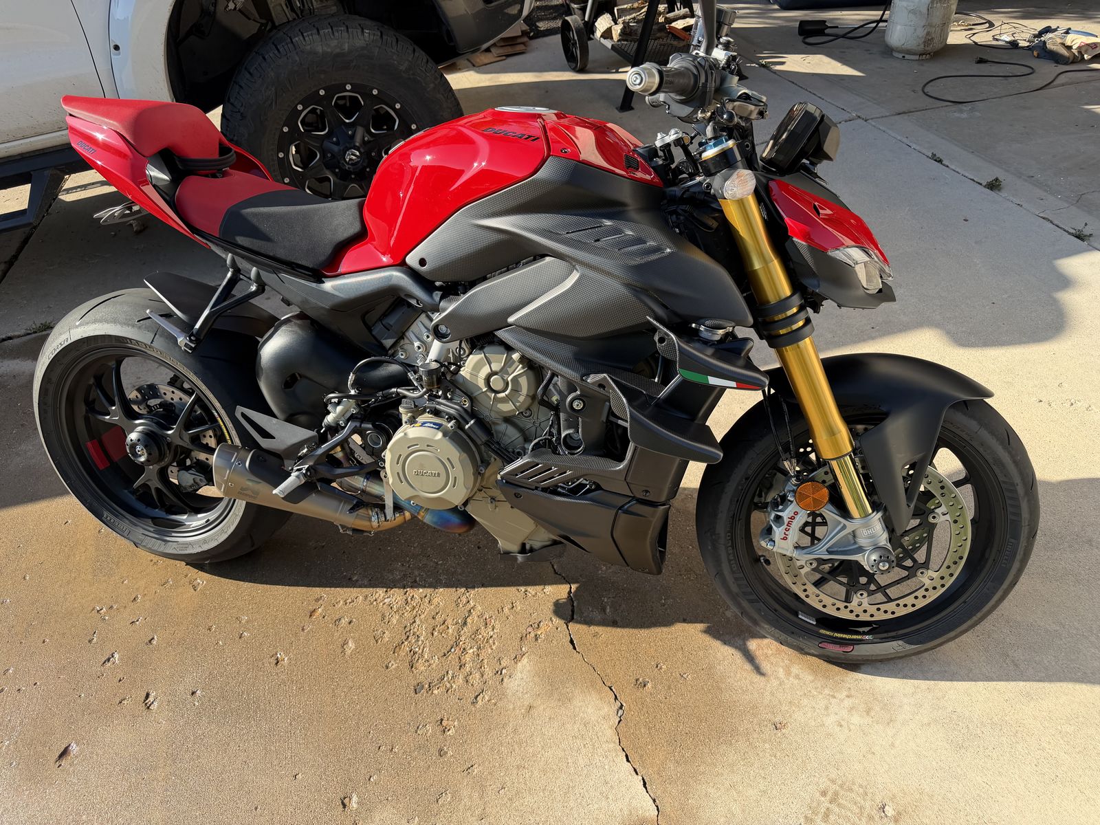 2024 Ducati Street fighter V4S