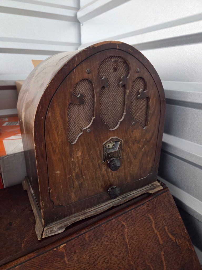 Vintage "Cub" Wooden Tube Radio - Antique Collectible, Untested Condition