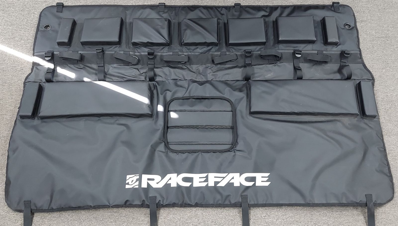 Race Face T2 Truck Tailgate Pad