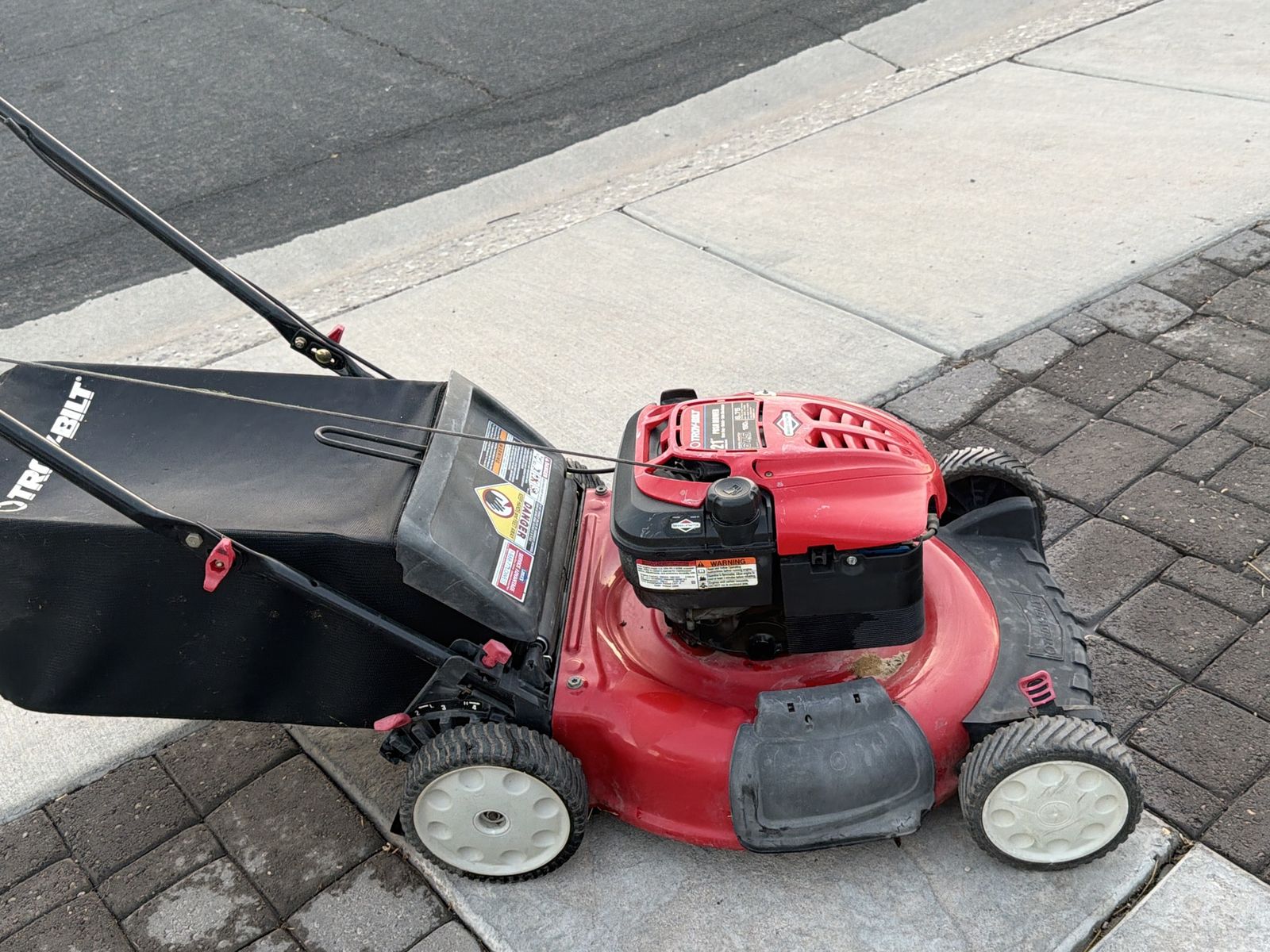 Troy-Bilt 159cc Self-Propelled Walk-Behind Gas Mower with Bag