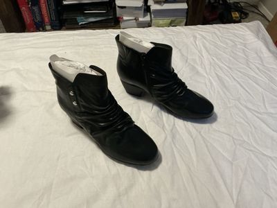 Women’s Black Ankle Boots Size 9.5 Wide