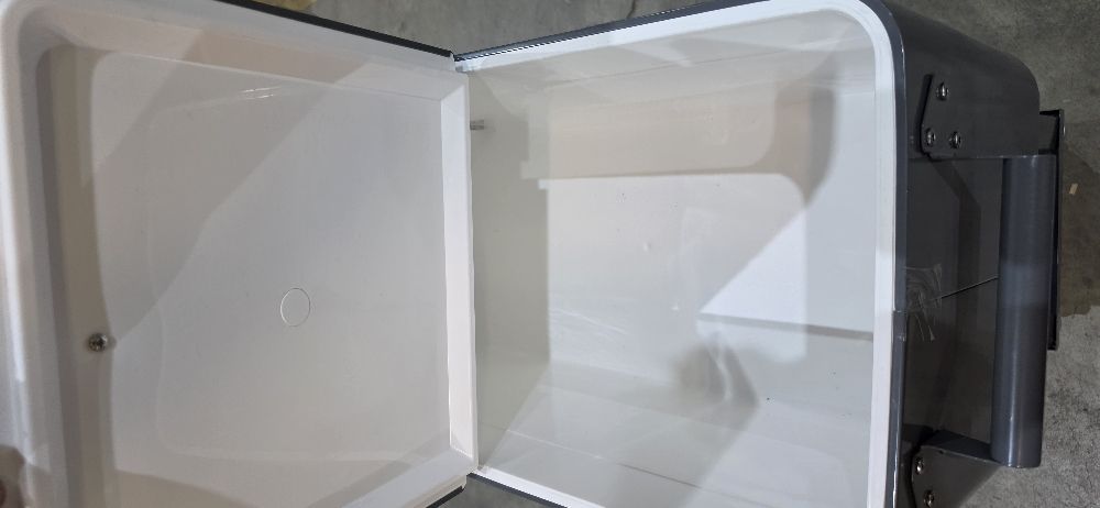 Main image 10