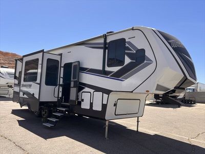 2022 Grand Design Momentum 320G