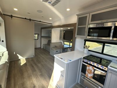New 2027 Alliance RV Avenue All-Access 30BH