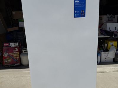 Maytag 15 cu ft Upright Freezer - Energy Saving, Manual Defrost