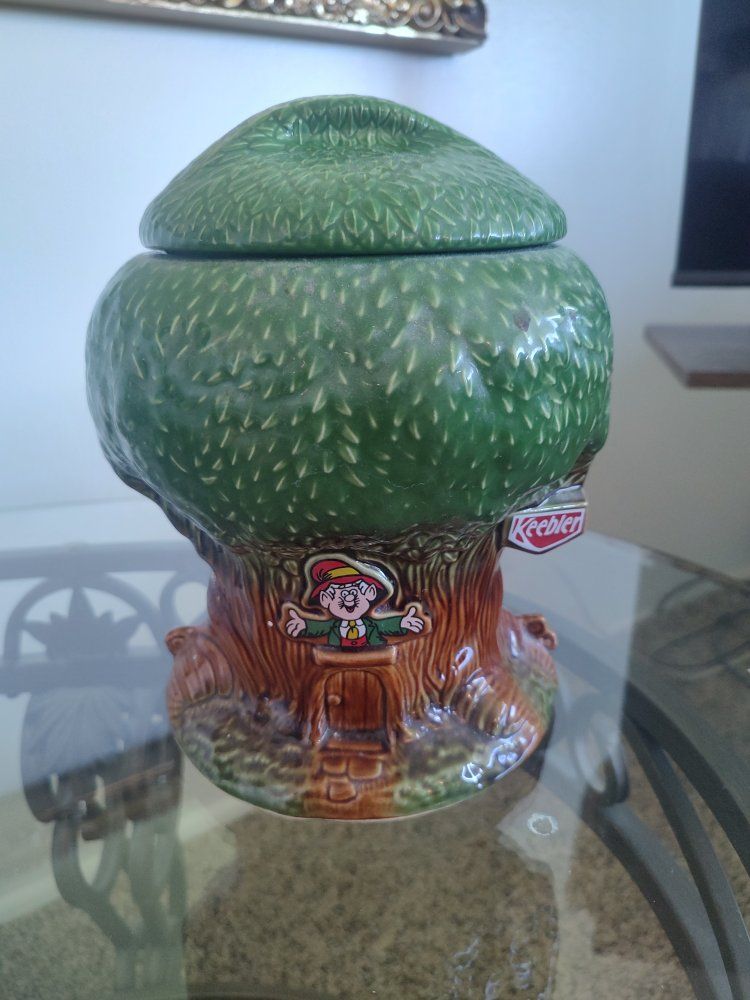 Vintage Keebler Elf Cookie Jar