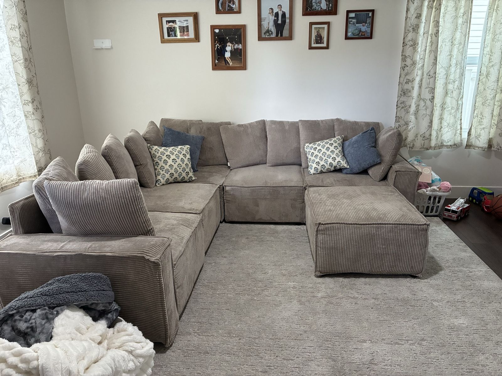 Like new Couch
