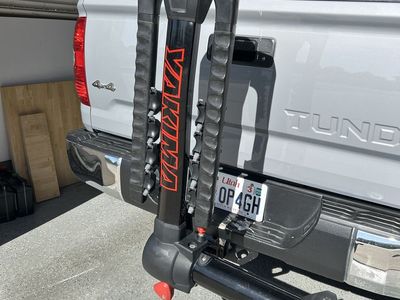 Yakima FullSwing four bike rack