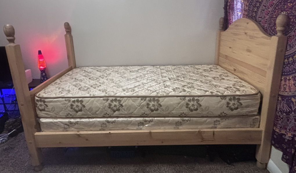 Solid Wood Twin Bed Excellent Condition $130 OBO