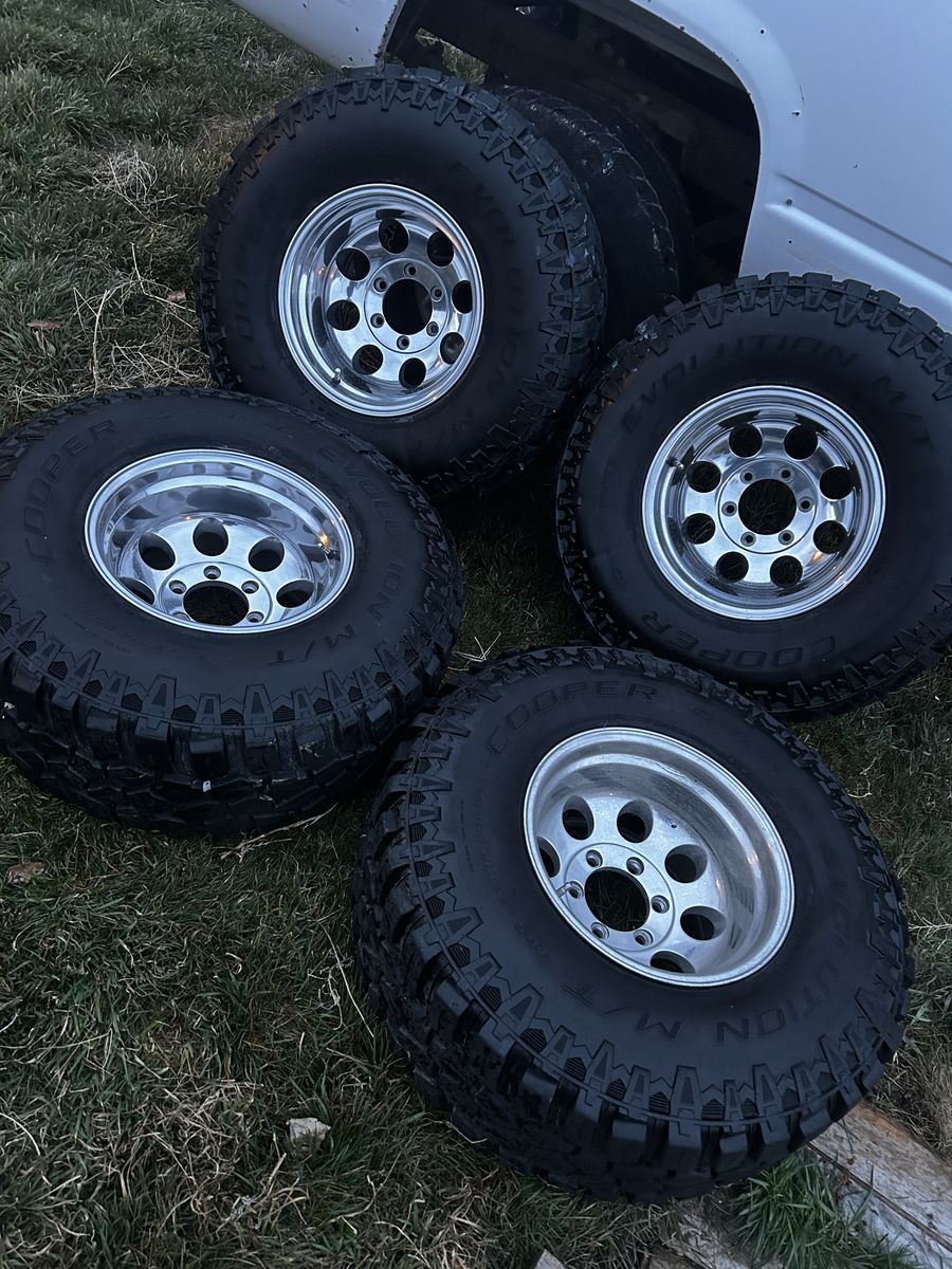 Pro Comp Wheels 15x10 On 33x12.5 Cooper Evolution