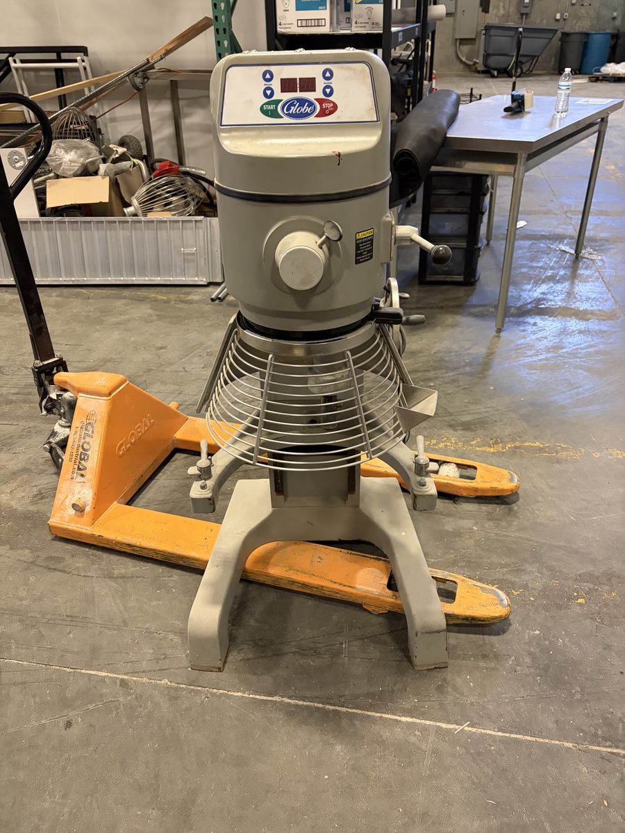 Globe SP40 40-Quart Commercial Floor Mixer – 220V Single Phase
