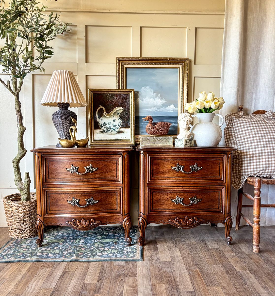 *FREE DELIVERY* Vintage Dixie French Nightstands