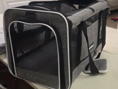 pet carrier