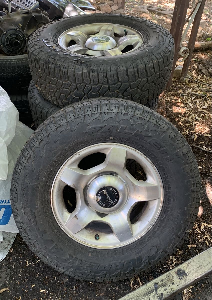 Falkin Wildpeak AT 4W 255/70-16 w/wheels 5x114.3