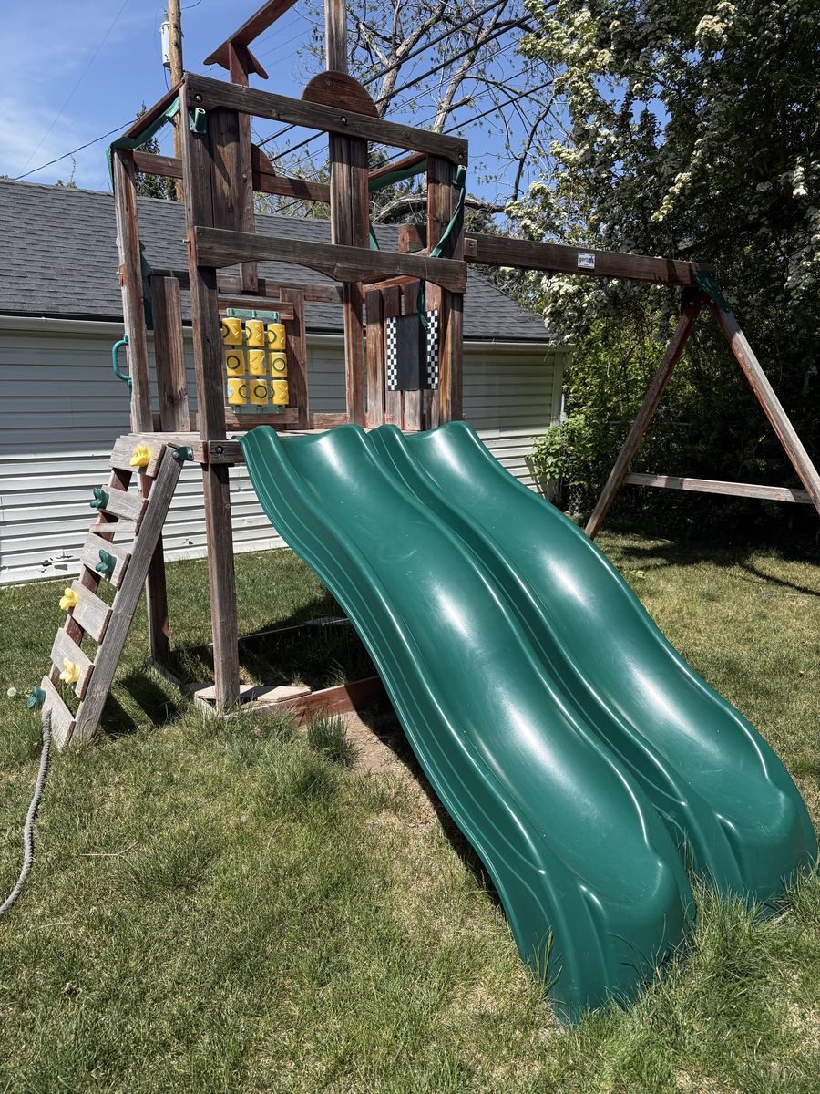 FREE playset. Must disassemble.