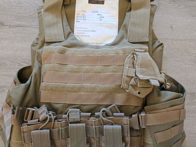 Coyote Tan tactical plate carrier vest 46L