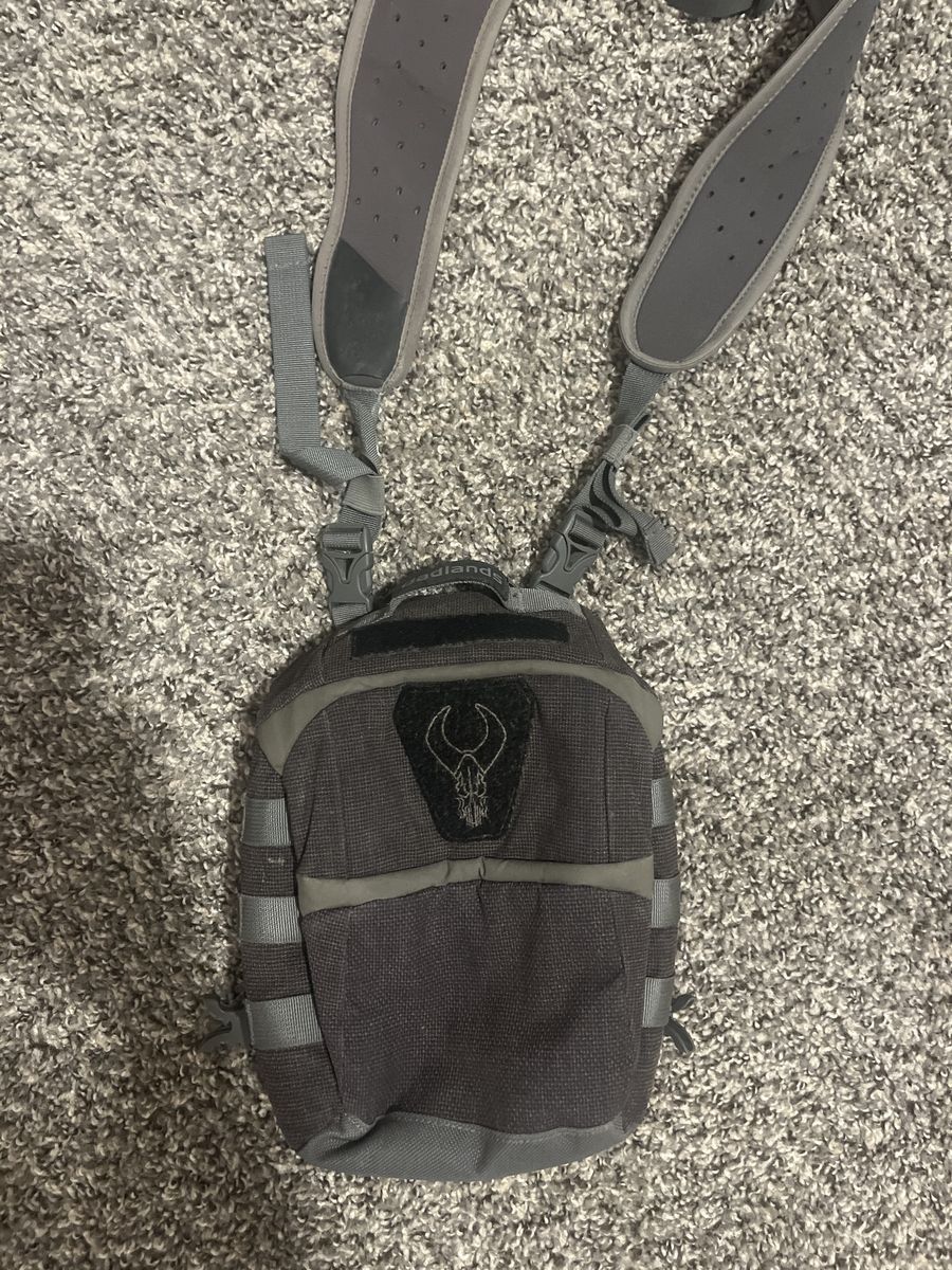 Bad lands bino harness