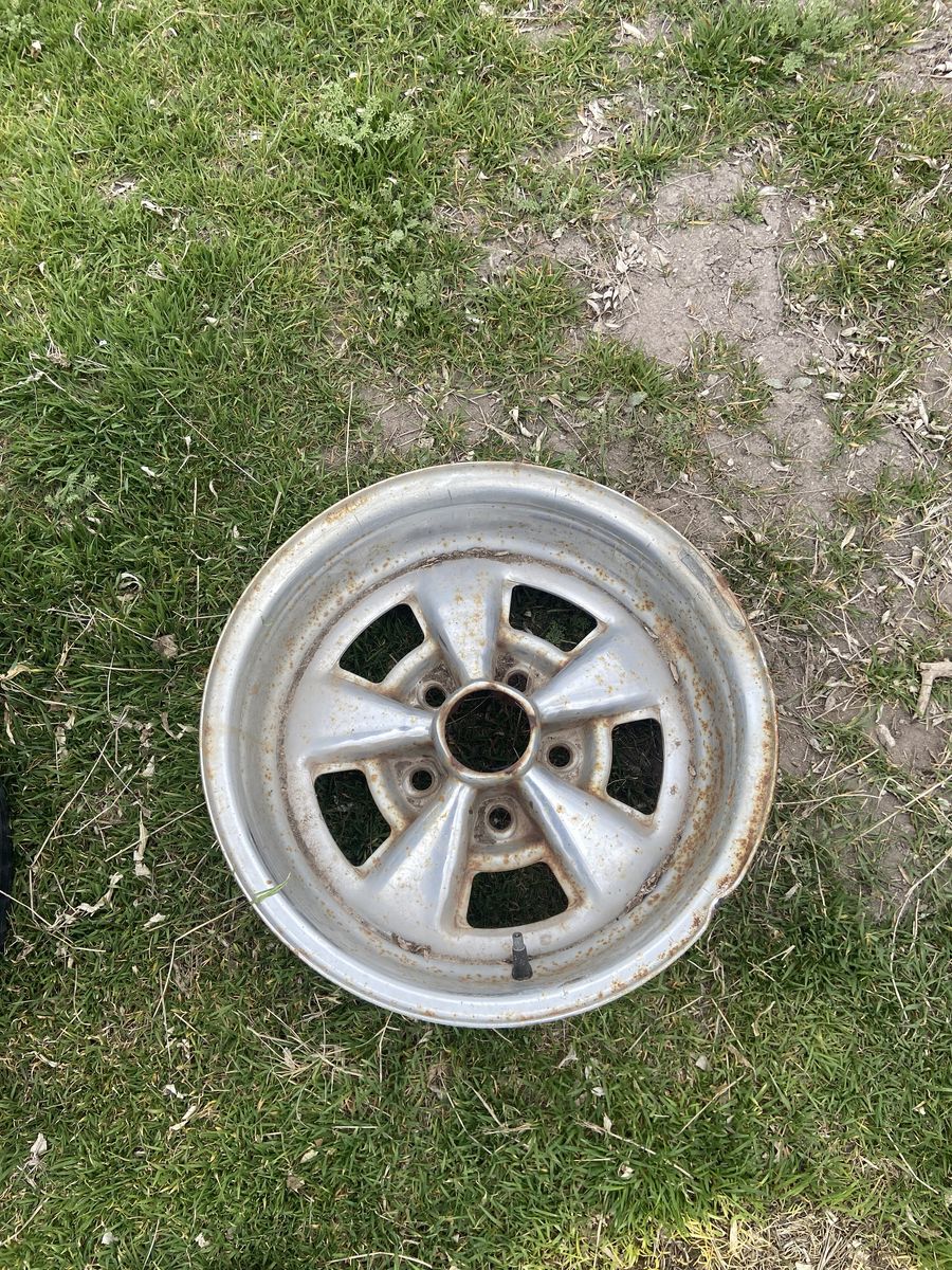 Steel wheel Cragar knockoff Camaro