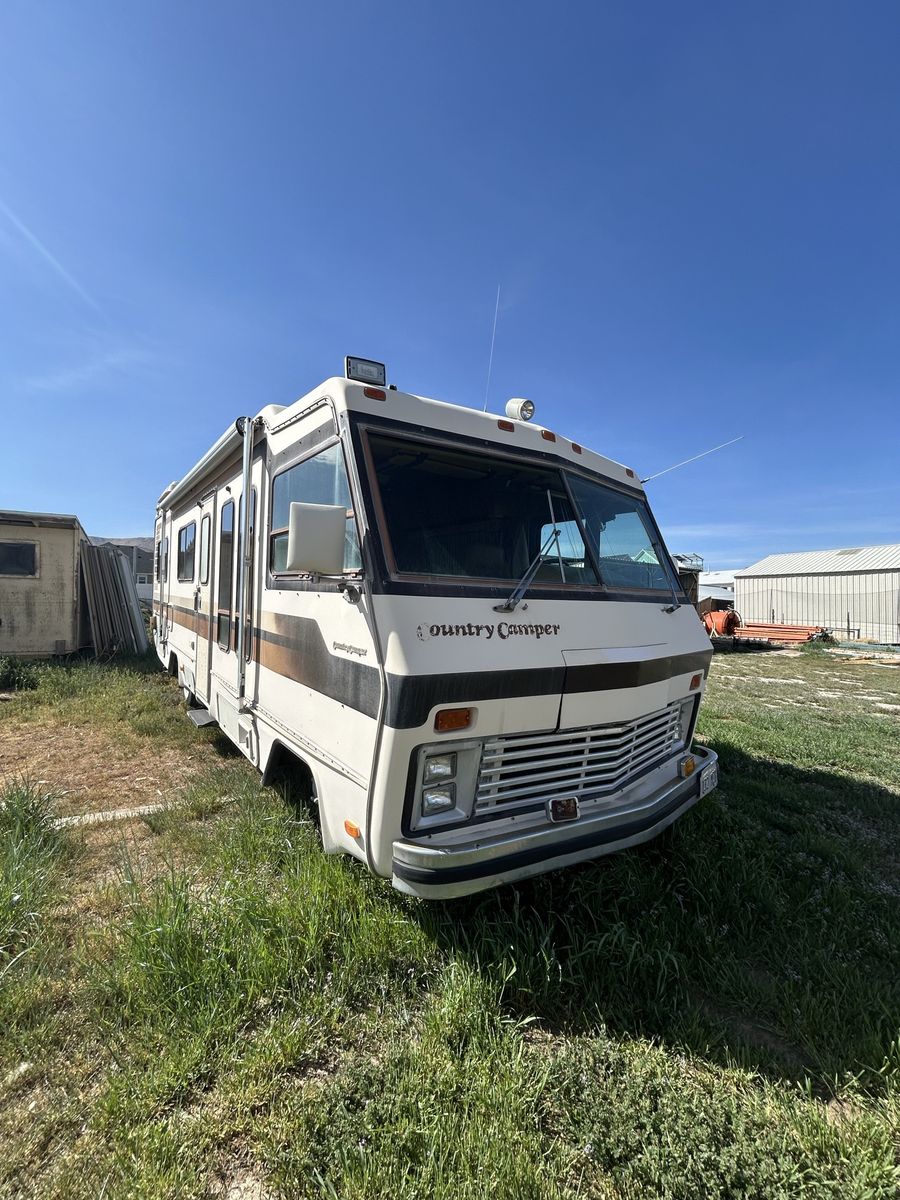 1984 Chevrolet Country Camper Class A