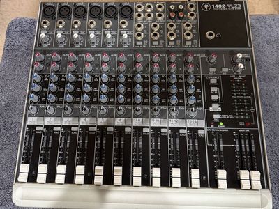 Mackie 1402-VLZ3 Premium Mic / Line Mixer 14-Channel Audio Mixer
