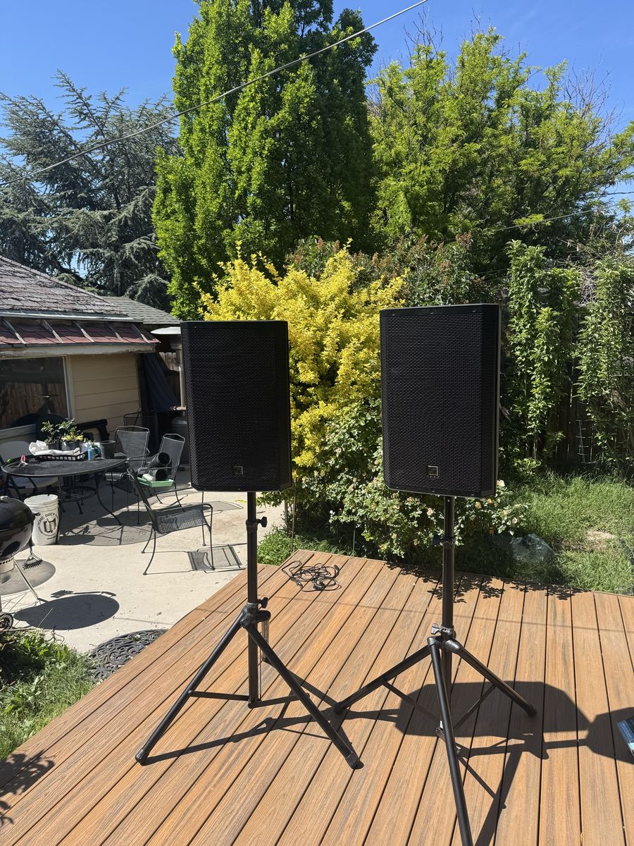 Electro-Voice ZLX-15BT 15" Powered Loudspeakers (Pair) with Ultimate Support Speaker Stands