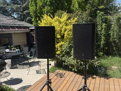 Electro-Voice ZLX-15BT 15" Powered Loudspeakers (Pair) with Ultimate Support Speaker Stands