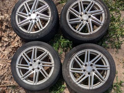 Wheels off a 2008 Audi