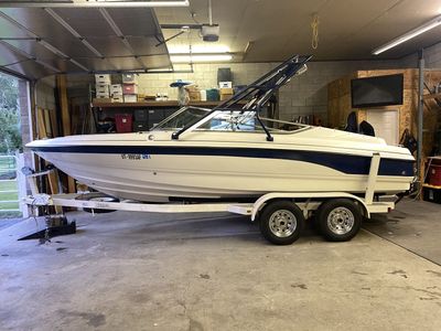 1998 Chaparral 2130 Sport – 5.7L V8, Wake Tower & Tandem Trailer