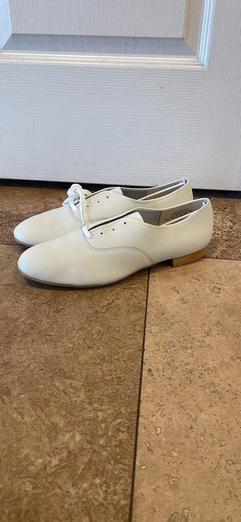 Dance shoes (Clogging or Tap)