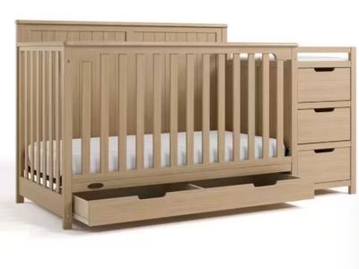 Crib dresser snd changing table