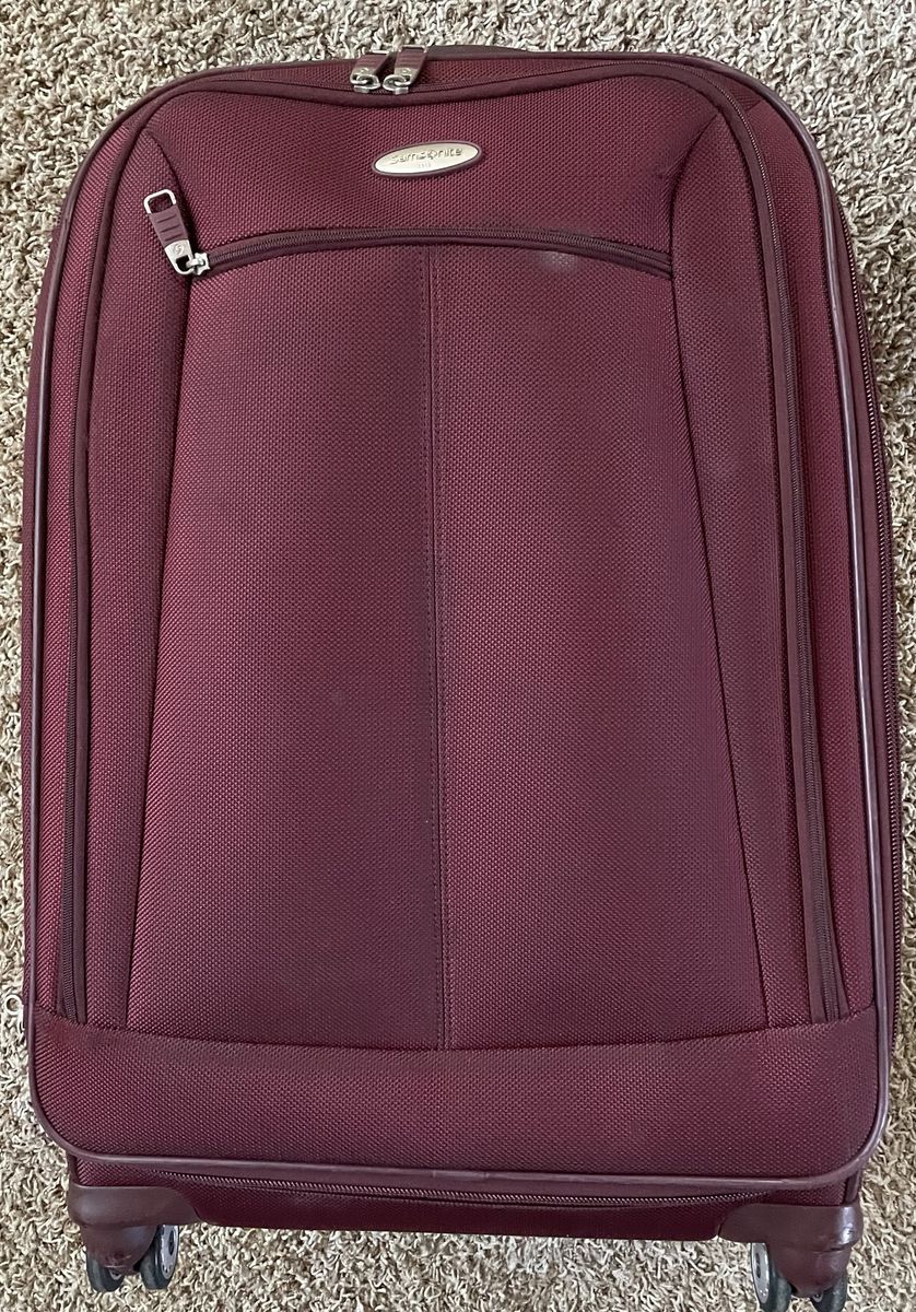 Samsonite Silhouette 27” soft shell expandable Spinner Luggage in Cabernet