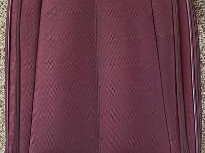 Samsonite Silhouette 27” soft shell expandable Spinner Luggage in Cabernet