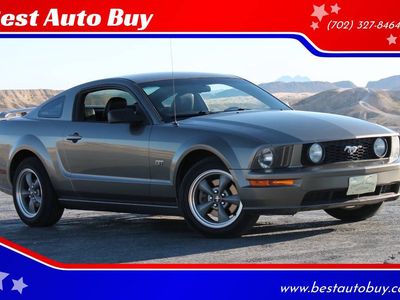2005 Ford Mustang GT Premium