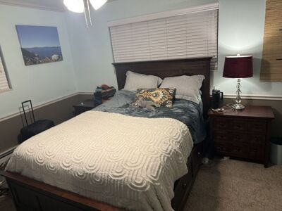 RC willey Queen Bedroom Furniture Set