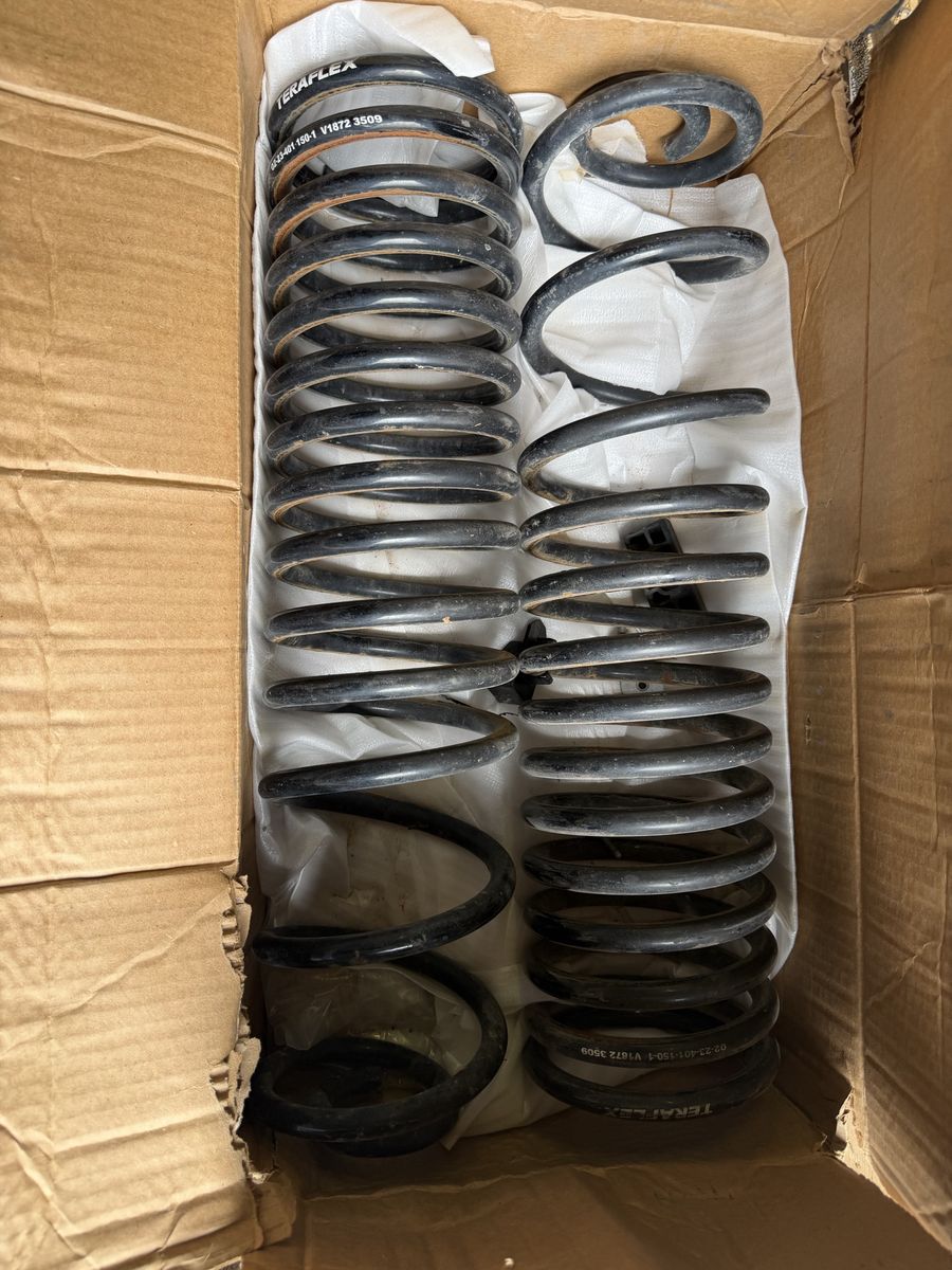 Teraflex 3.5 lift springs for Jeep Gladiator JT